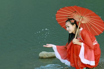 他的绯闻生活高清未删减